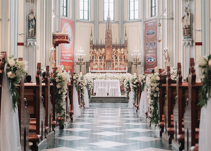 Bridezilla Hides Veteran’s Cane That Doesn’t Fit Her Wedding Aesthetic, Regrets It Immediately Bridezilla Hides Veteran’s Cane That Doesn’t Fit Her Wedding Aesthetic, Regrets It Immediately