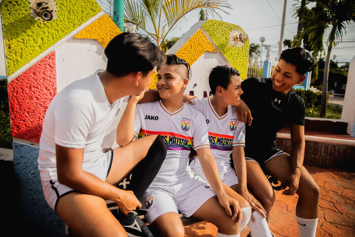 I Found A Soccer Team In The South Of Mexico Made Up By LGBTQ Members Only (10 Pics) I Found A Soccer Team In The South Of Mexico Made Up By LGBTQ Members Only (10 Pics)