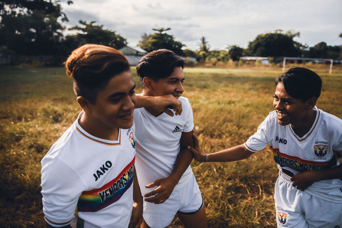 I Found A Soccer Team In The South Of Mexico Made Up By LGBTQ Members Only (10 Pics) I Found A Soccer Team In The South Of Mexico Made Up By LGBTQ Members Only (10 Pics)