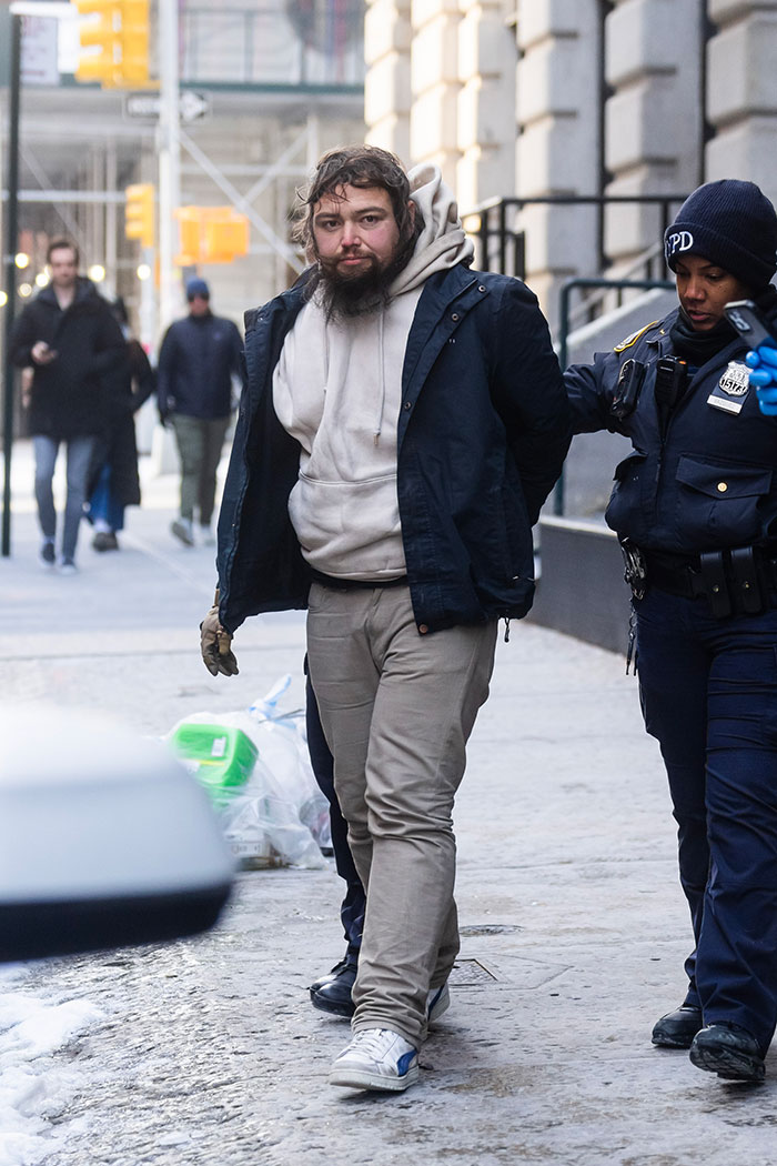 “She Should Sue”: Swifties React To Graphic AI Images Of Taylor Swift Flooding The Internet “She Should Sue”: Swifties React To Graphic AI Images Of Taylor Swift Flooding The Internet