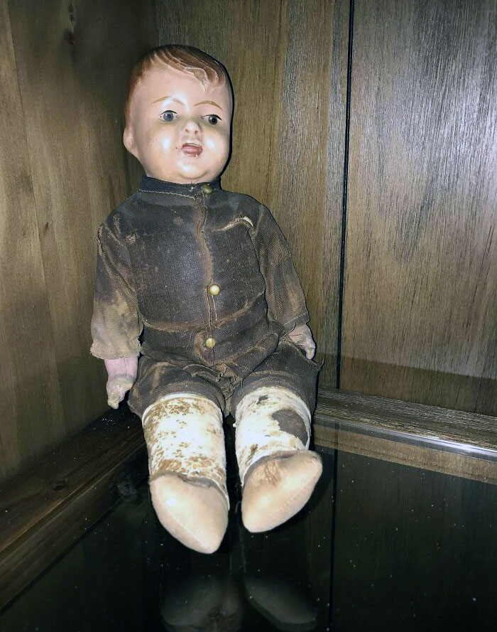 Eerie Things That People Found In Their New Homes And Just Had To Share Online (45 New Pics) Eerie Things That People Found In Their New Homes And Just Had To Share Online (45 New Pics)
