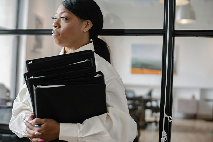 “Close At 11 PM, Open At 5 AM”: Management Refuses To Let Employee Switch Schedules, Regrets It “Close At 11 PM, Open At 5 AM”: Management Refuses To Let Employee Switch Schedules, Regrets It