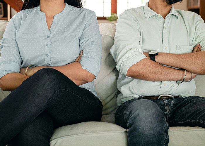 Woman At Breaking Point After Finding Partner’s New Will: “My Heart Is Broken” Woman At Breaking Point After Finding Partner’s New Will: “My Heart Is Broken”