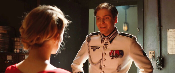 People In This Online Group Point Out 38 Of The Most Irritating Clichés From Movies And TV Shows People In This Online Group Point Out 38 Of The Most Irritating Clichés From Movies And TV Shows