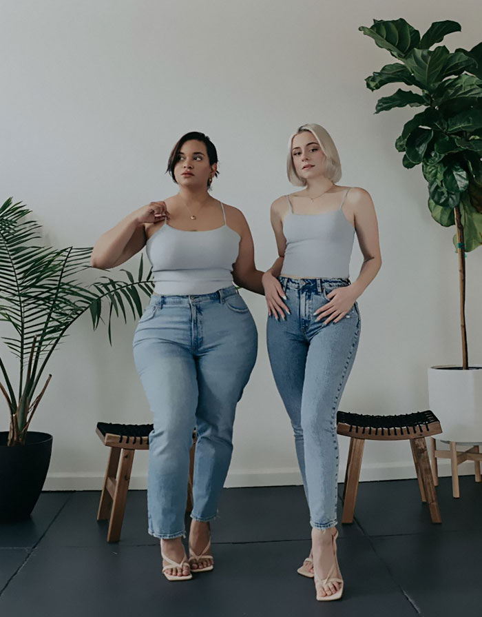 “Style, Not Size”: Two Friends Wear The Same Outfit To Show There Is No “Ideal” Body Type (38 New Pics) “Style, Not Size”: Two Friends Wear The Same Outfit To Show There Is No “Ideal” Body Type (38 New Pics)