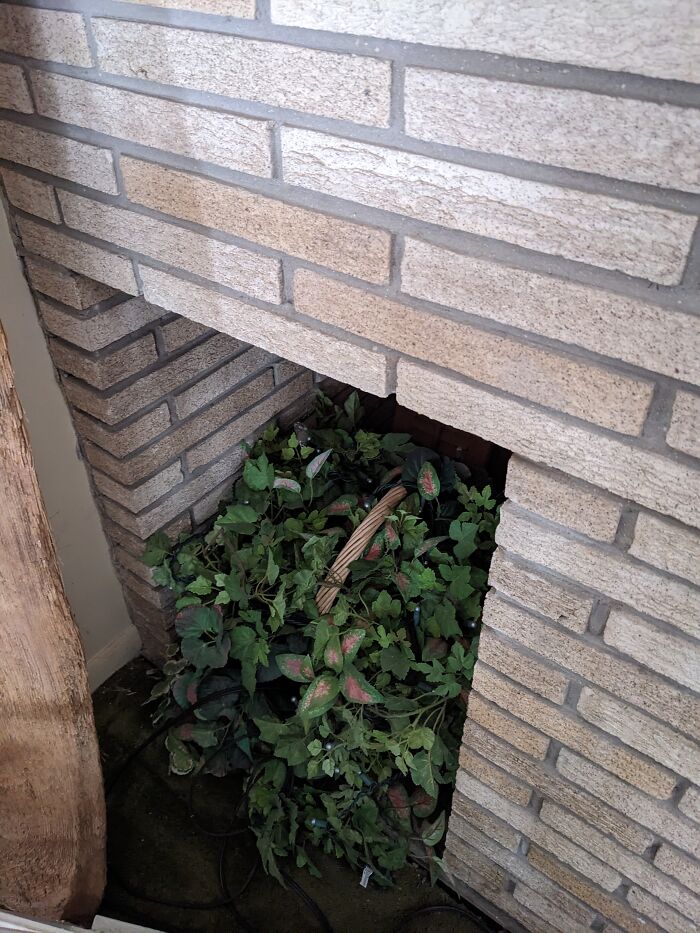 Hey Pandas, Share Pics Of Things That Make No Sense In Your Home (Closed) Hey Pandas, Share Pics Of Things That Make No Sense In Your Home (Closed)