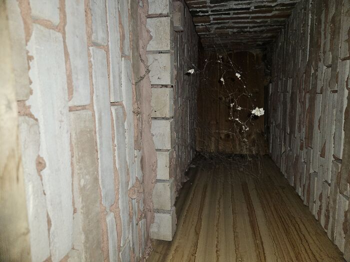 Hey Pandas, Share Pics Of Things That Make No Sense In Your Home (Closed) Hey Pandas, Share Pics Of Things That Make No Sense In Your Home (Closed)