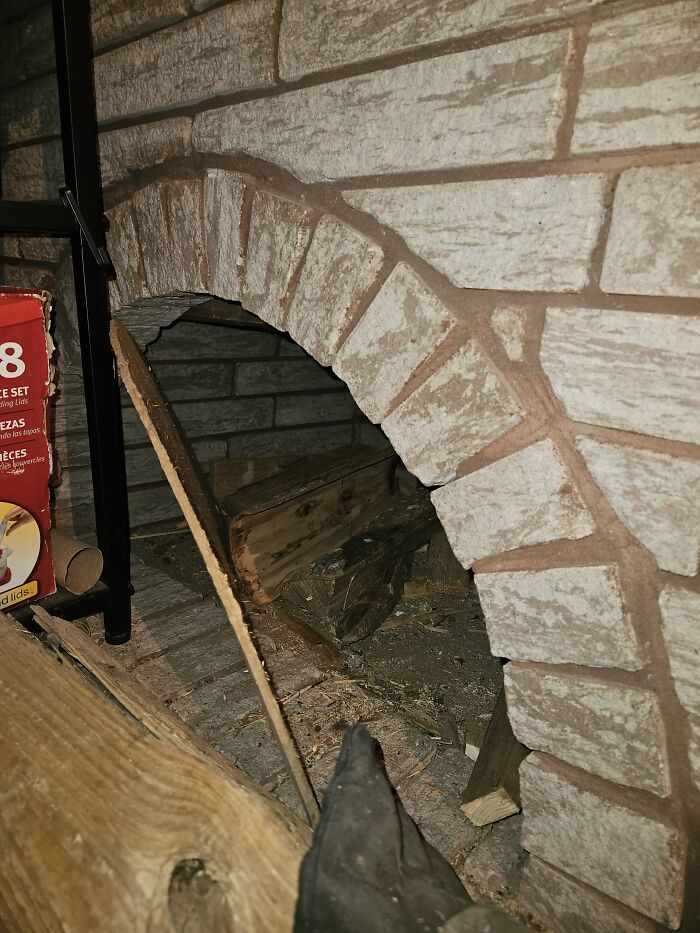 Hey Pandas, Share Pics Of Things That Make No Sense In Your Home (Closed) Hey Pandas, Share Pics Of Things That Make No Sense In Your Home (Closed)