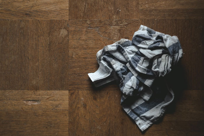 “What Is A Red Flag To See In Someone’s Home?”: 30 Honest Answers “What Is A Red Flag To See In Someone’s Home?”: 30 Honest Answers