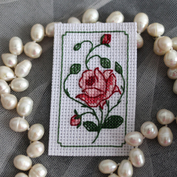 Cross Stitch Patterns: Flower Miniatures (15 Pics) Cross Stitch Patterns: Flower Miniatures (15 Pics)