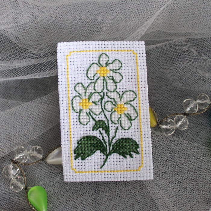 Cross Stitch Patterns: Flower Miniatures (15 Pics) Cross Stitch Patterns: Flower Miniatures (15 Pics)