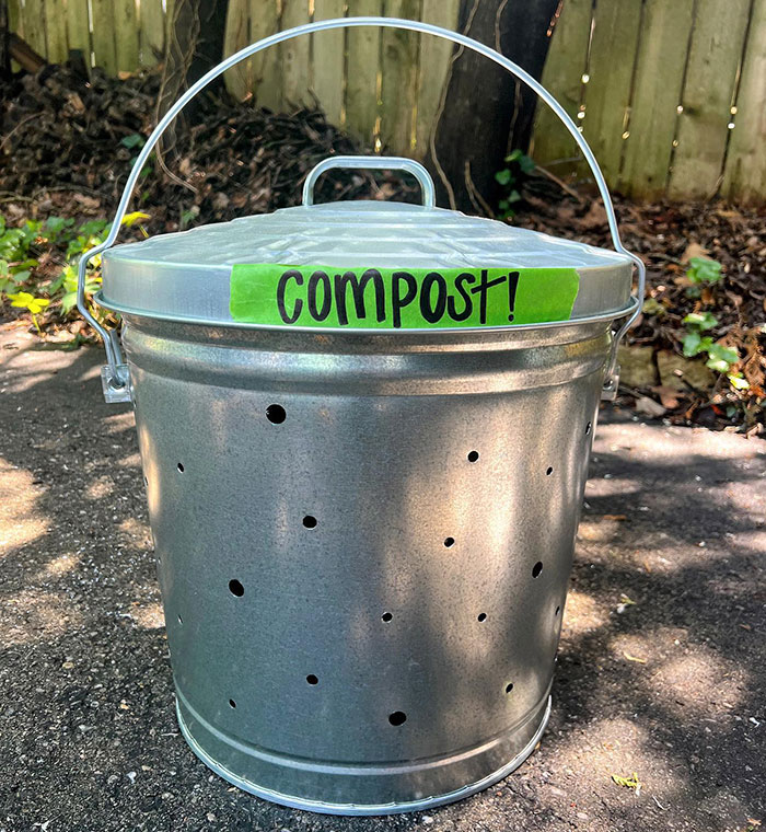 What Is Composting And How To Do It (In Simple Terms) What Is Composting And How To Do It (In Simple Terms)