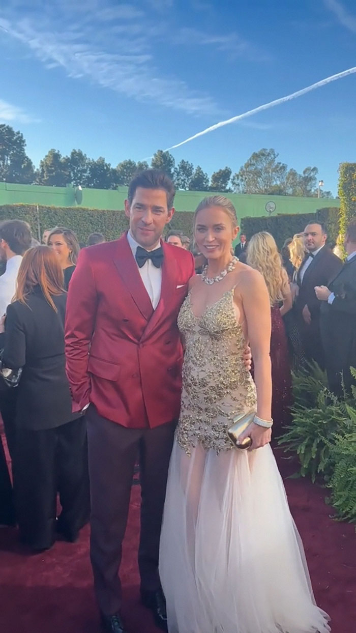 Lip Readers Worry About John Krasinski Asking For &ldquo;Divorce&rdquo; At Golden Globes With Emily Blunt