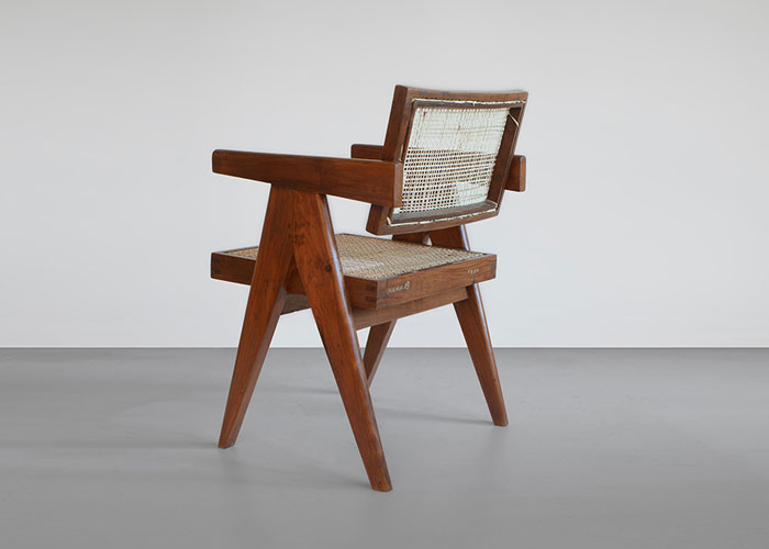 “It’s Officially Not Cool”: TikToker Roasts Celebrities For Having The Same Home Decor Elements “It’s Officially Not Cool”: TikToker Roasts Celebrities For Having The Same Home Decor Elements