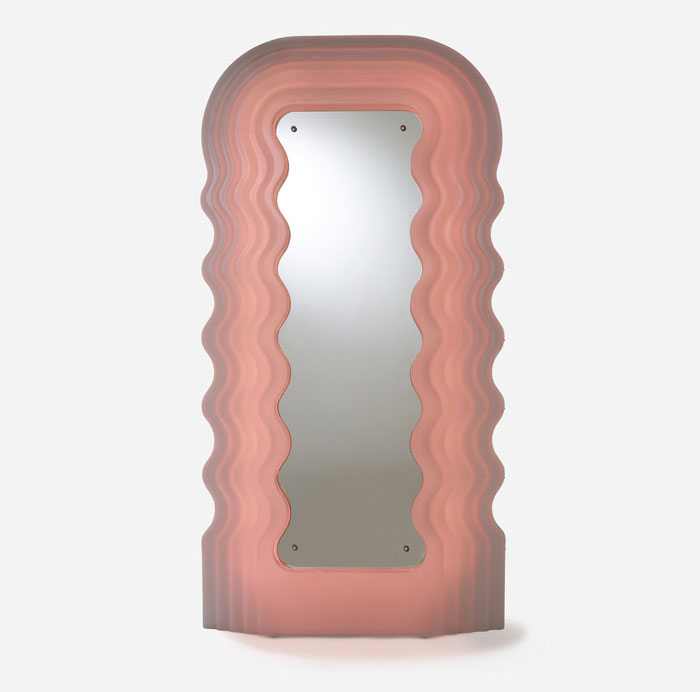 “It’s Officially Not Cool”: TikToker Roasts Celebrities For Having The Same Home Decor Elements “It’s Officially Not Cool”: TikToker Roasts Celebrities For Having The Same Home Decor Elements