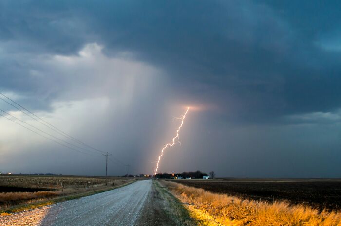 30 Interesting, Weird, And Straight-Up Creepy Things People Have Seen With No Proof 30 Interesting, Weird, And Straight-Up Creepy Things People Have Seen With No Proof