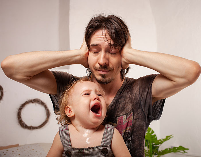 Man Pushes Wife To Have Kids, Breaks Down After He’s Left As A SAH Dad Caring For Them Man Pushes Wife To Have Kids, Breaks Down After He’s Left As A SAH Dad Caring For Them