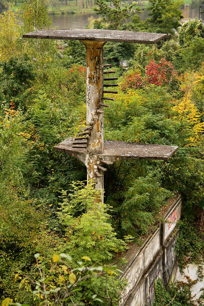 50 “Death Stairs” From This Online Group That Are Seriously Scary (New Pics) 50 “Death Stairs” From This Online Group That Are Seriously Scary (New Pics)
