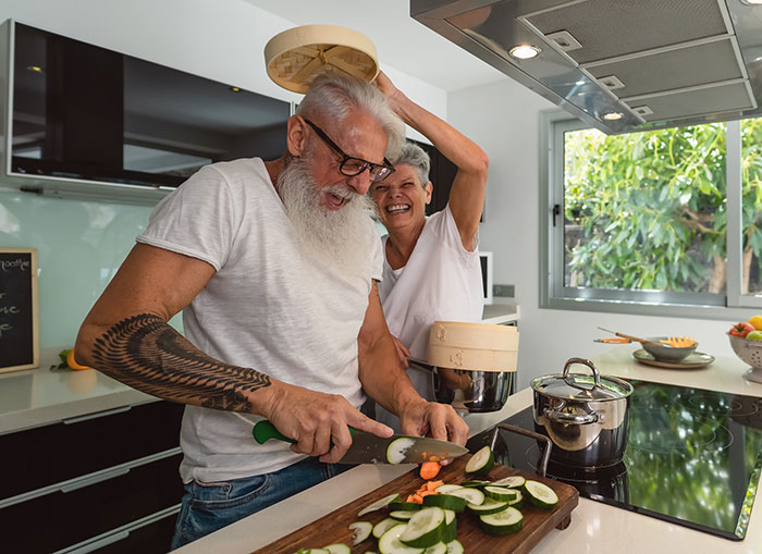 Wife Thinks Her Husband Loves Her Cooking, Is Confused When She Finds Out Why Wife Thinks Her Husband Loves Her Cooking, Is Confused When She Finds Out Why