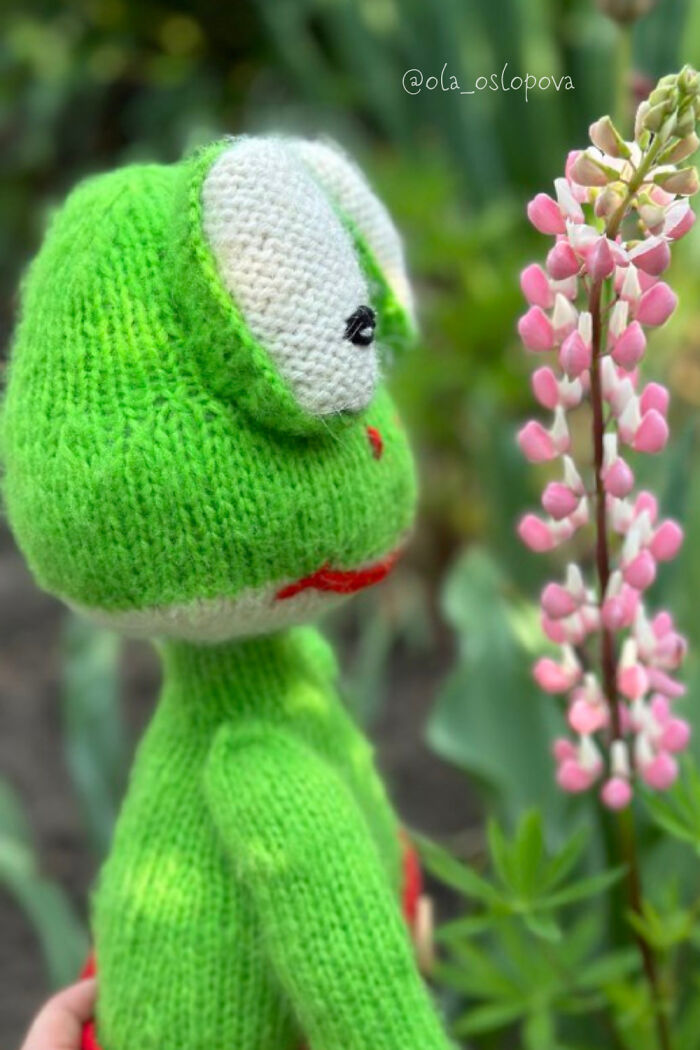 Having Fun In The Garden: Pattern By Ola Oslopova Having Fun In The Garden: Pattern By Ola Oslopova