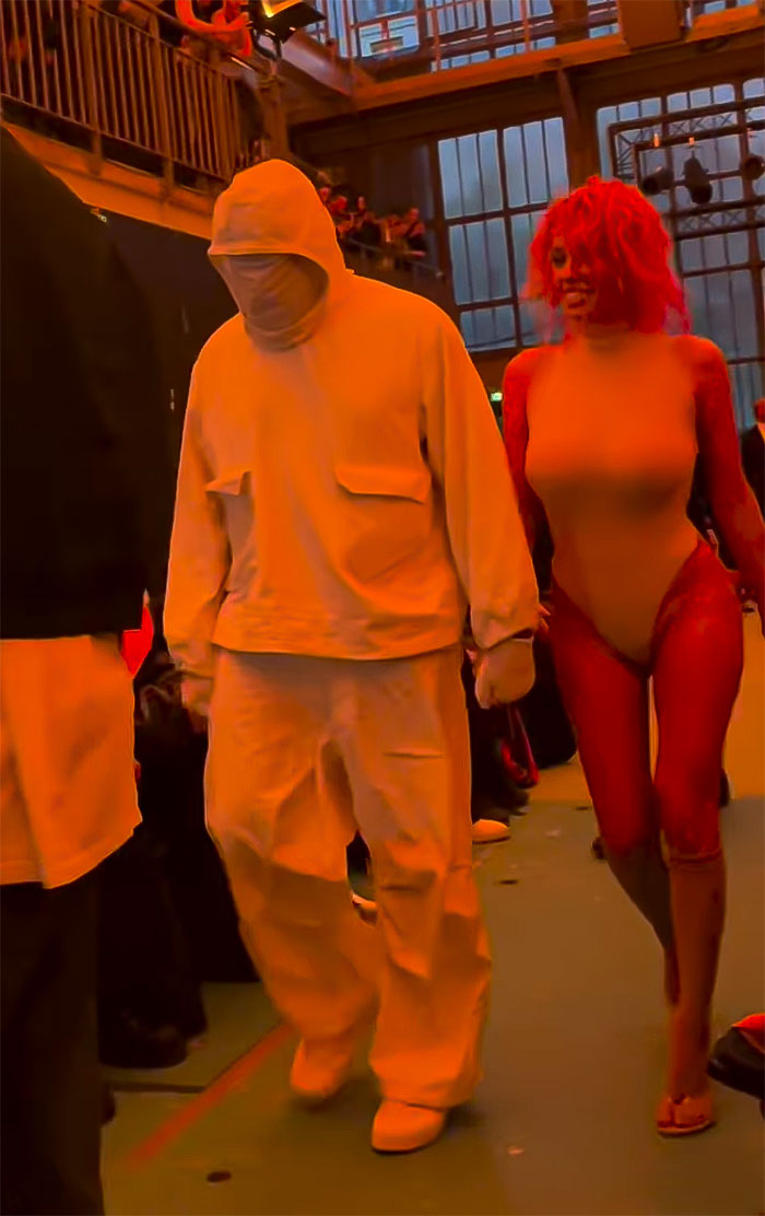 &ldquo;Kanye Gets Off By Publicly Humiliating [Her]:&rdquo; Internet Asks Bianca Censori To &ldquo;Wise Up And Walk Away&rdquo;