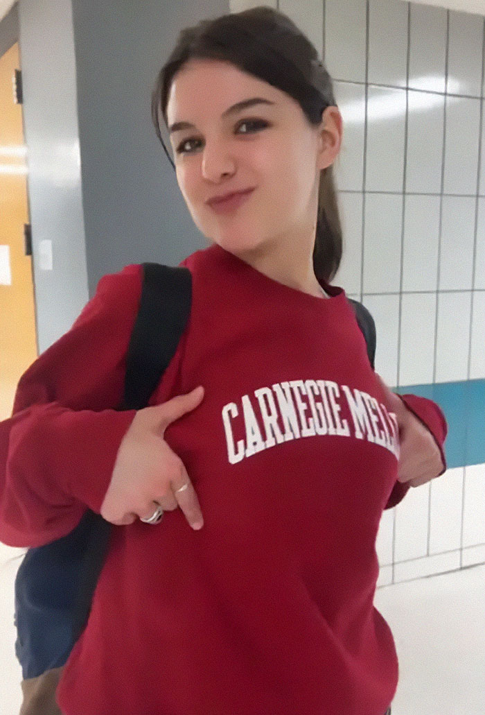 Soon-To-Be Carnegie Mellon University Student Suri Cruise Stuns At Her High School Prom Soon-To-Be Carnegie Mellon University Student Suri Cruise Stuns At Her High School Prom