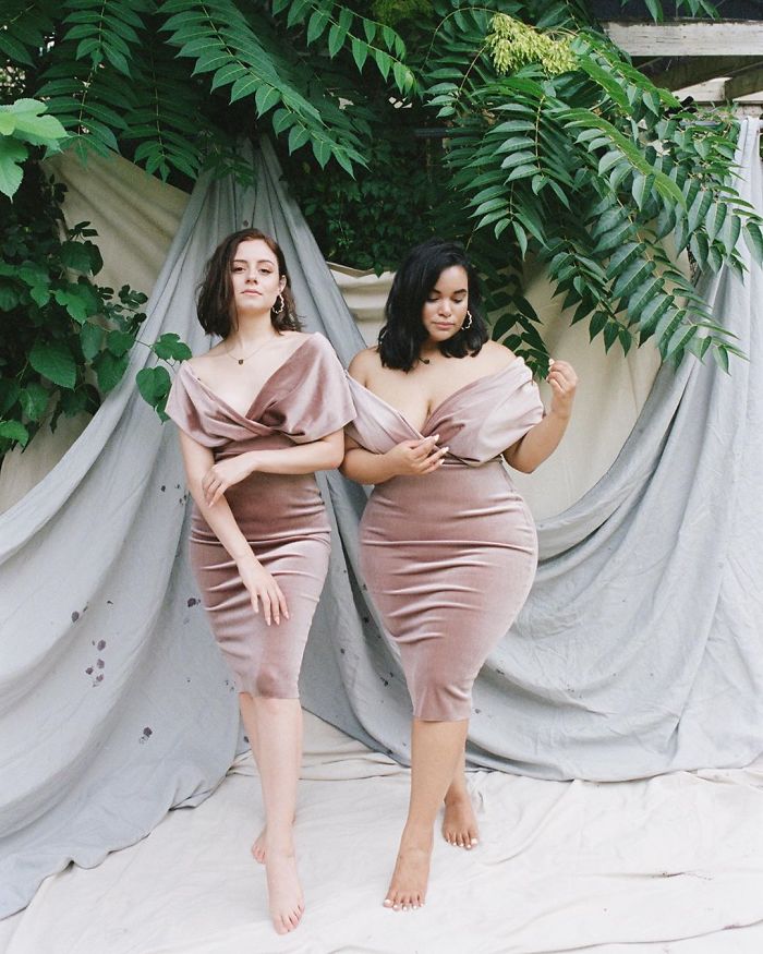 Same But Different: Two Friends With Different Bodies Show Off The Same Outfit (Best Of All Time) Same But Different: Two Friends With Different Bodies Show Off The Same Outfit (Best Of All Time)