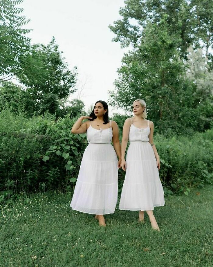 Same But Different: Two Friends With Different Bodies Show Off The Same Outfit (Best Of All Time) Same But Different: Two Friends With Different Bodies Show Off The Same Outfit (Best Of All Time)