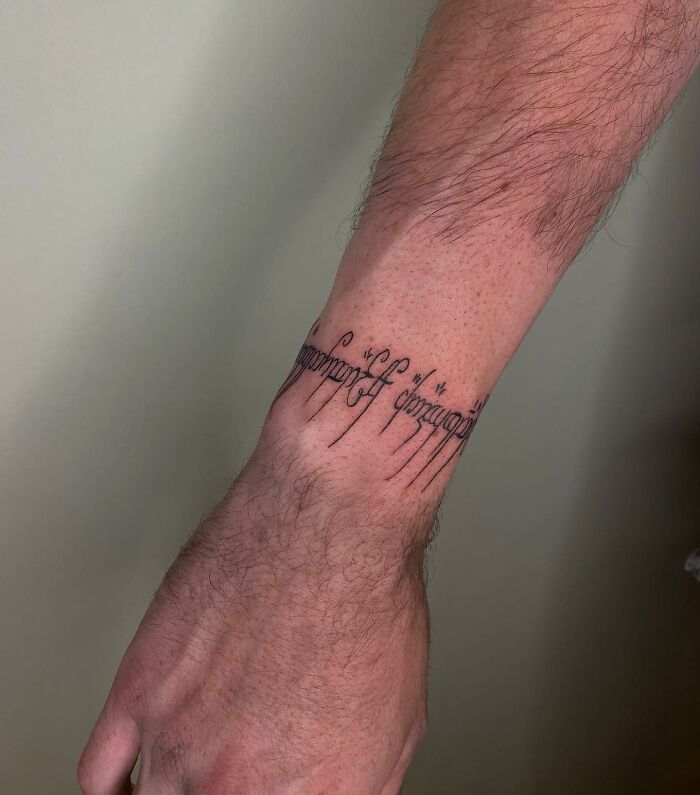 “We Were Like ‘Oh'”: 30 Tattoos That Artists Found Pretty Uncomfortable To Create