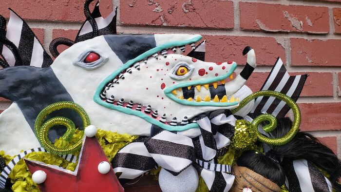 Beetlejuice Decorations: My Handmade Unique Wreath Beetlejuice Decorations: My Handmade Unique Wreath