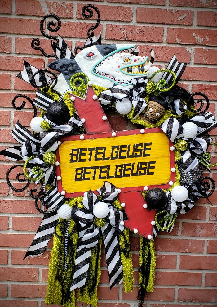 Beetlejuice Decorations: My Handmade Unique Wreath Beetlejuice Decorations: My Handmade Unique Wreath
