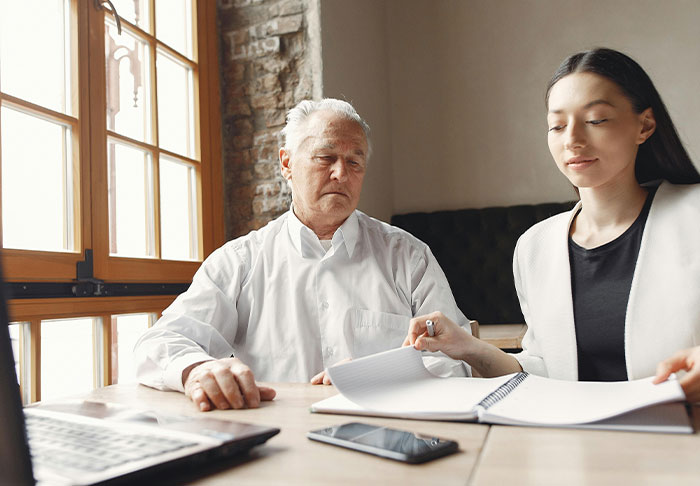 Man Goes To A Job Interview For The First Time In 38 Years, Ruins It By Being A Boomer Man Goes To A Job Interview For The First Time In 38 Years, Ruins It By Being A Boomer