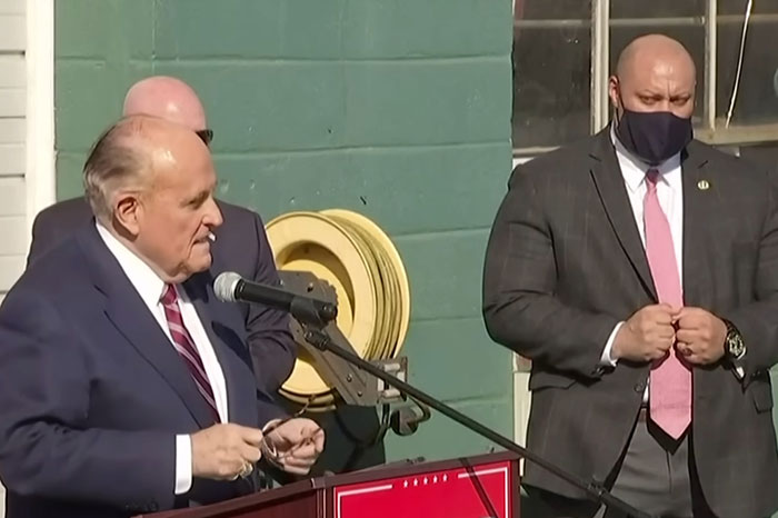 “Your Brain Just Ignores It”: 50 People Share The Most Ridiculous Fact They Know “Your Brain Just Ignores It”: 50 People Share The Most Ridiculous Fact They Know