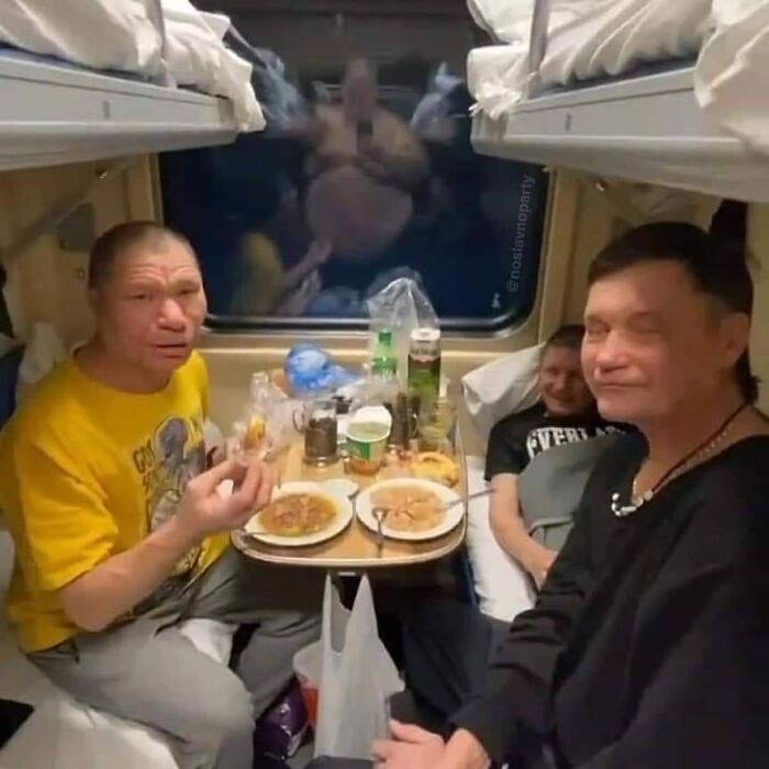 This Instagram Page Shares The Most Cursed Pics And Memes, And Here Are The 40 Spiciest Ones