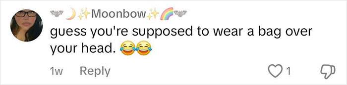 “Is Too Much Skin In The Room With Us?“: Woman Puzzled After Boss Asks Her To Cover Up “Is Too Much Skin In The Room With Us?“: Woman Puzzled After Boss Asks Her To Cover Up