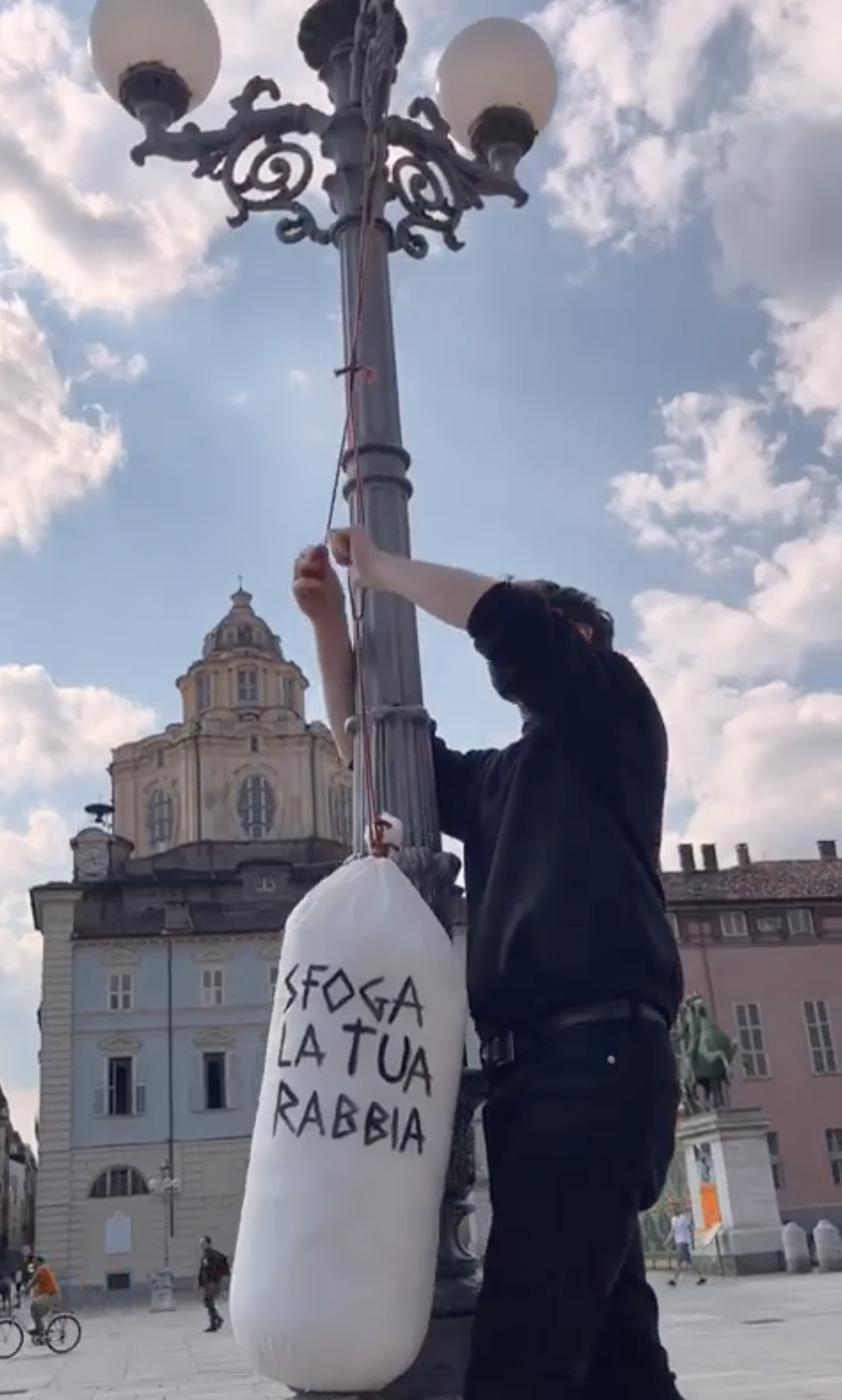 Greg Goya From Turin Is Bringing Out People’s Deepest Emotions Through His Interactive Street Art