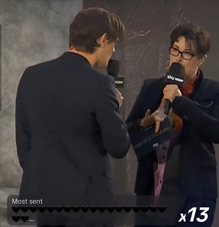 Sue Perkins Apologizes After Matt Smith Elegantly Corrects Her When She Misgenders His Co-Star Sue Perkins Apologizes After Matt Smith Elegantly Corrects Her When She Misgenders His Co-Star