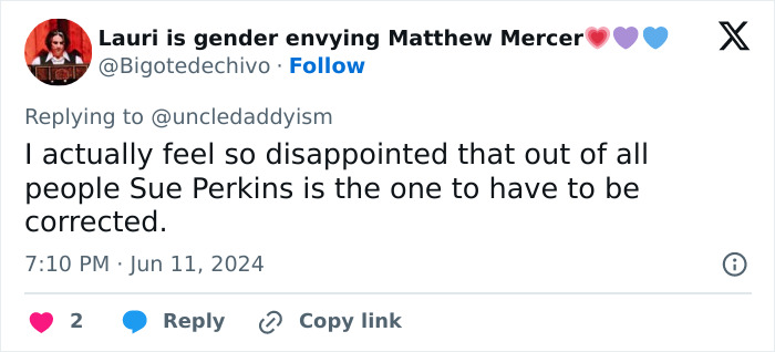 Sue Perkins Apologizes After Matt Smith Elegantly Corrects Her When She Misgenders His Co-Star Sue Perkins Apologizes After Matt Smith Elegantly Corrects Her When She Misgenders His Co-Star