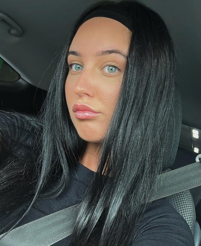 Woman Sparks Controversy After Refusing To Be Operated On By Room Of Men Woman Sparks Controversy After Refusing To Be Operated On By Room Of Men