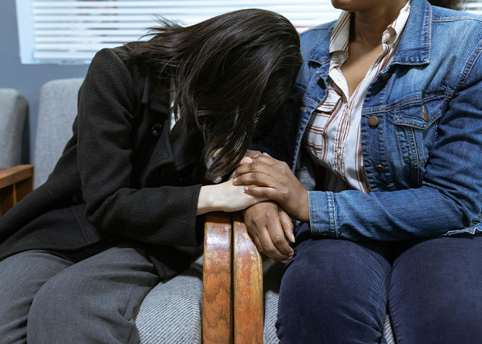 Man Publicly Shames A Childfree Woman, She Claps Back So Strongly That He Takes “Sick Leave” Man Publicly Shames A Childfree Woman, She Claps Back So Strongly That He Takes “Sick Leave”