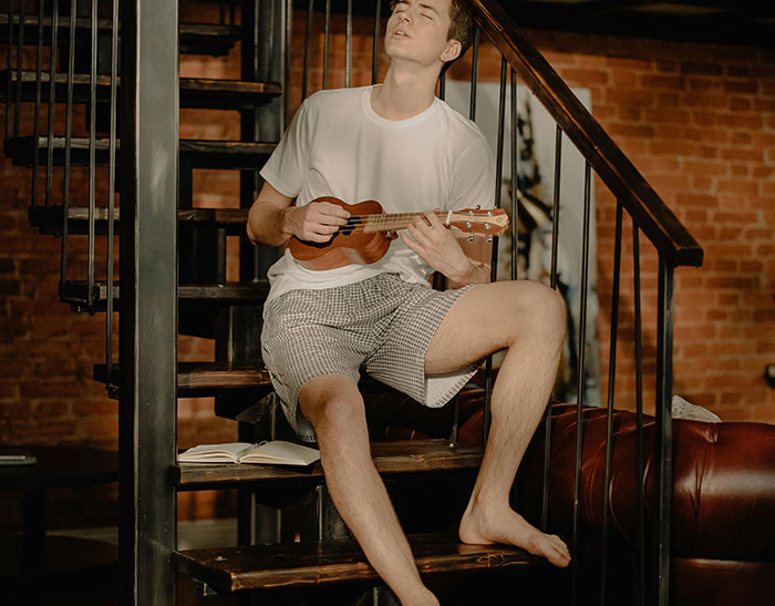 Married Men Confess They Do These 31 Things When They Finally Are Left Home Alone Married Men Confess They Do These 31 Things When They Finally Are Left Home Alone