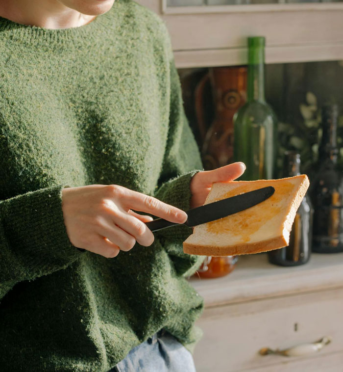 Man Punishes Wife For Not Making Him Breakfast, Receives A Reality Check Man Punishes Wife For Not Making Him Breakfast, Receives A Reality Check