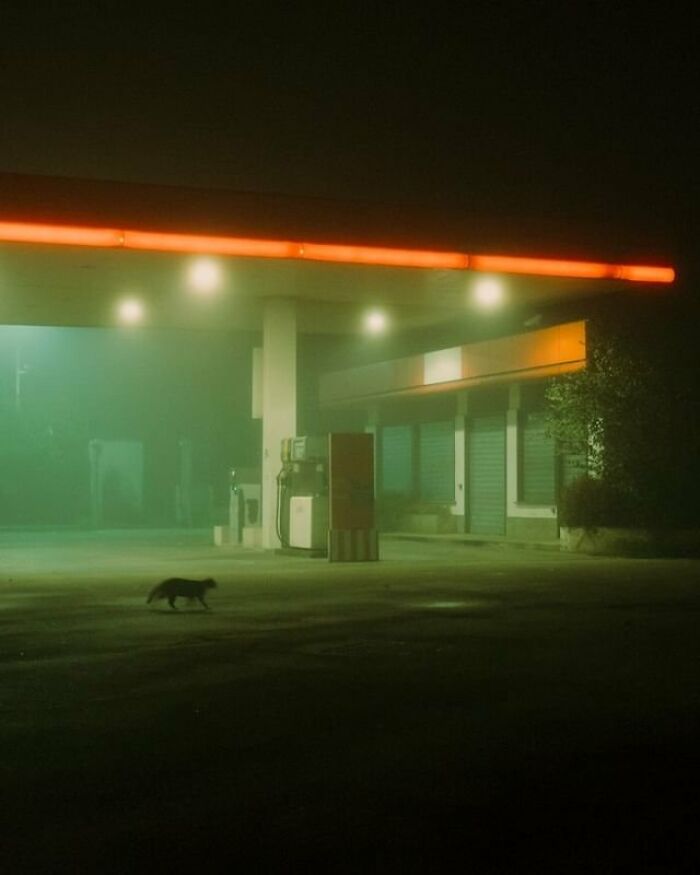 33 Pics Of “Liminal Spaces” That You May Find Oddly Comforting Or Oddly Creepy 33 Pics Of “Liminal Spaces” That You May Find Oddly Comforting Or Oddly Creepy