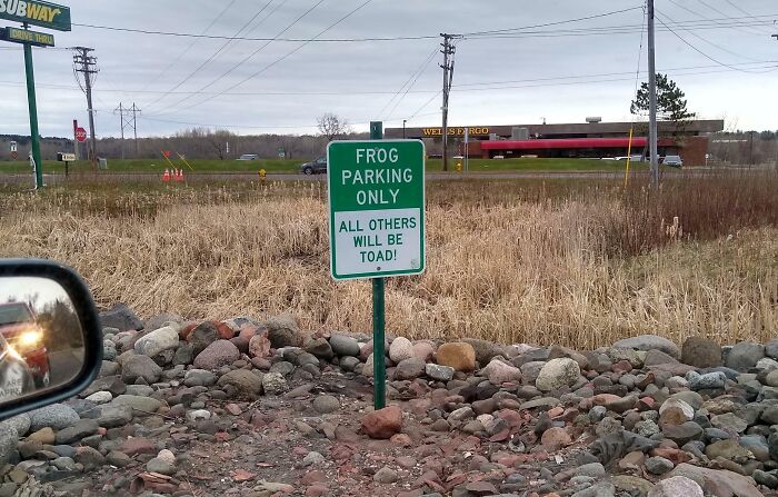 30 Funny Signs That Defy Logic And Common Sense, Posted In This Online Group 30 Funny Signs That Defy Logic And Common Sense, Posted In This Online Group