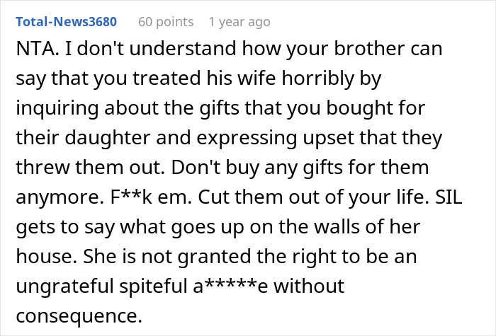 Girl’s Birthday Presents End Up In The Trash Because They Don’t Match Her Mom’s Aesthetic Girl’s Birthday Presents End Up In The Trash Because They Don’t Match Her Mom’s Aesthetic