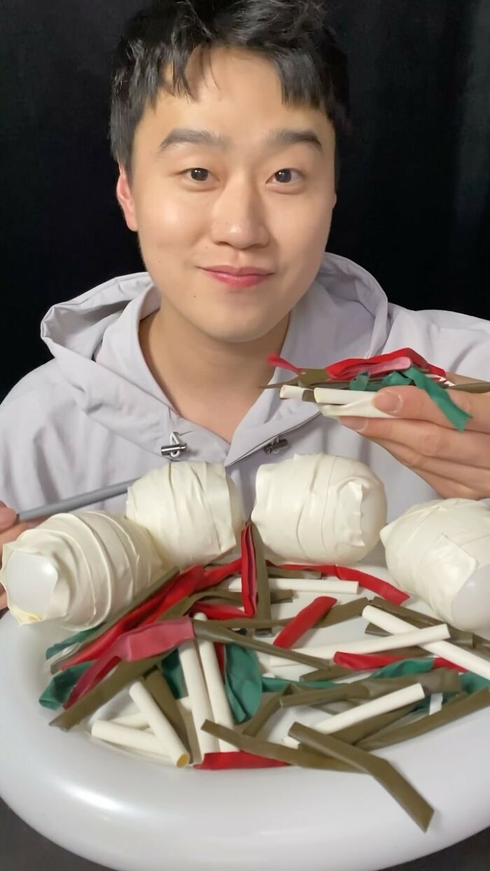 Korean Artist Jiwon Lee Crafts Stunning Balloon Food That Looks Good Enough to Eat (43 Pics) Korean Artist Jiwon Lee Crafts Stunning Balloon Food That Looks Good Enough to Eat (43 Pics)