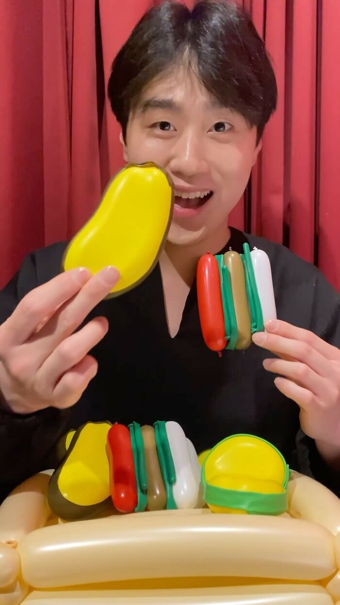 Korean Artist Jiwon Lee Crafts Stunning Balloon Food That Looks Good Enough to Eat (43 Pics) Korean Artist Jiwon Lee Crafts Stunning Balloon Food That Looks Good Enough to Eat (43 Pics)