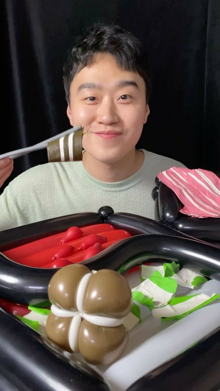 Korean Artist Jiwon Lee Crafts Stunning Balloon Food That Looks Good Enough to Eat (43 Pics) Korean Artist Jiwon Lee Crafts Stunning Balloon Food That Looks Good Enough to Eat (43 Pics)