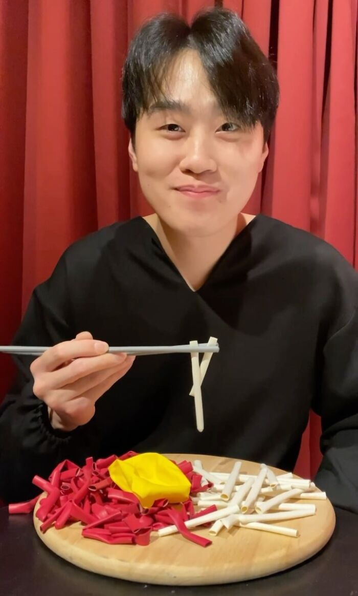 Korean Artist Jiwon Lee Crafts Stunning Balloon Food That Looks Good Enough to Eat (43 Pics) Korean Artist Jiwon Lee Crafts Stunning Balloon Food That Looks Good Enough to Eat (43 Pics)