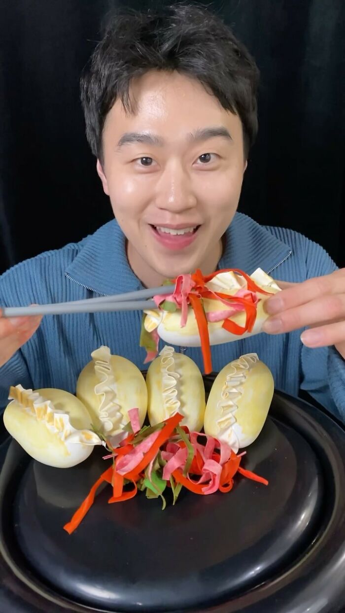 Korean Artist Jiwon Lee Crafts Stunning Balloon Food That Looks Good Enough to Eat (43 Pics) Korean Artist Jiwon Lee Crafts Stunning Balloon Food That Looks Good Enough to Eat (43 Pics)
